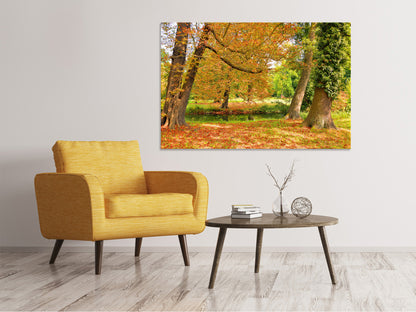 Leinwandbild Mitten unter Herbstbäumen