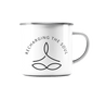 RECHARGING THE SOUL YOGA - AUFLADEN DER SEELE MIT YOGA - Emaille Tasse (Silber)